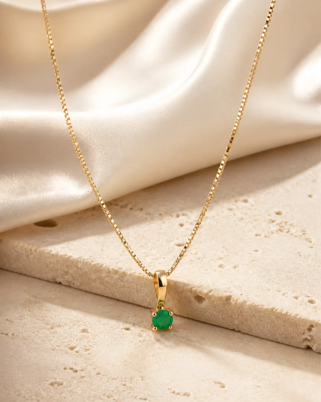 Cadena ALHENA con esmeralda natural